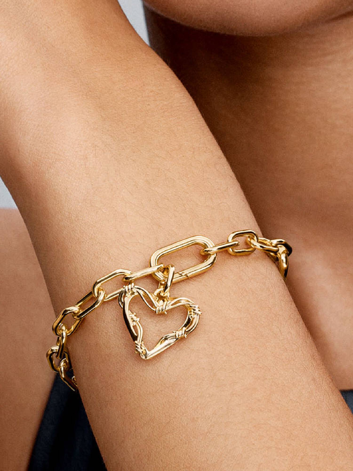 Charm colgante Corazón de alambre