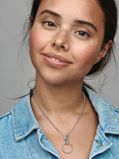 Collar con Pendiente O Pandora Moments con barra T
