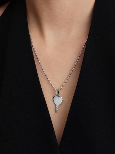 Pendiente llave grabable en forma de corazón