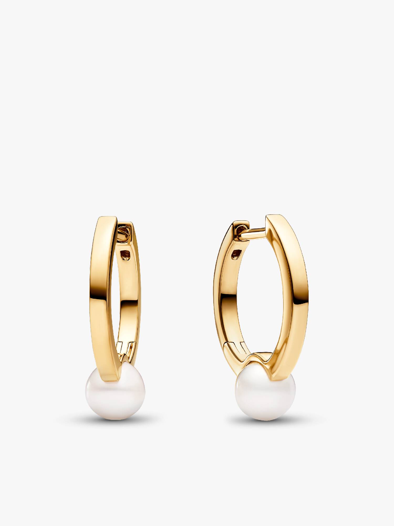 Aretes de Aro Perla Cultivada de Agua Dulce Tratada