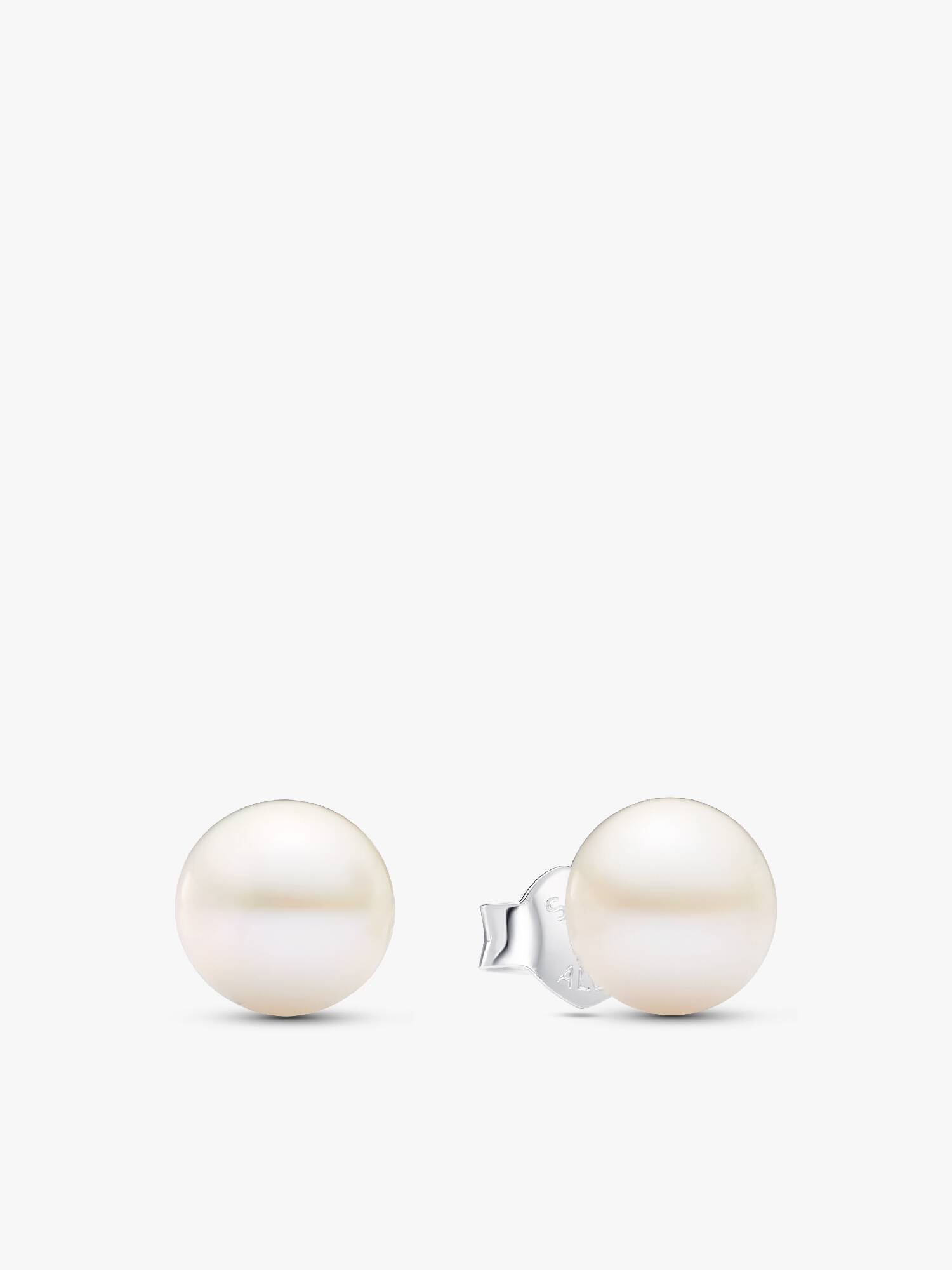 Aretes de Botón Perla Cultivada de Agua Dulce Tratada de 7mm