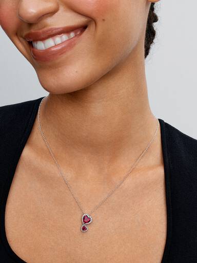 Collar con Colgante Corazones con Halo Rojo