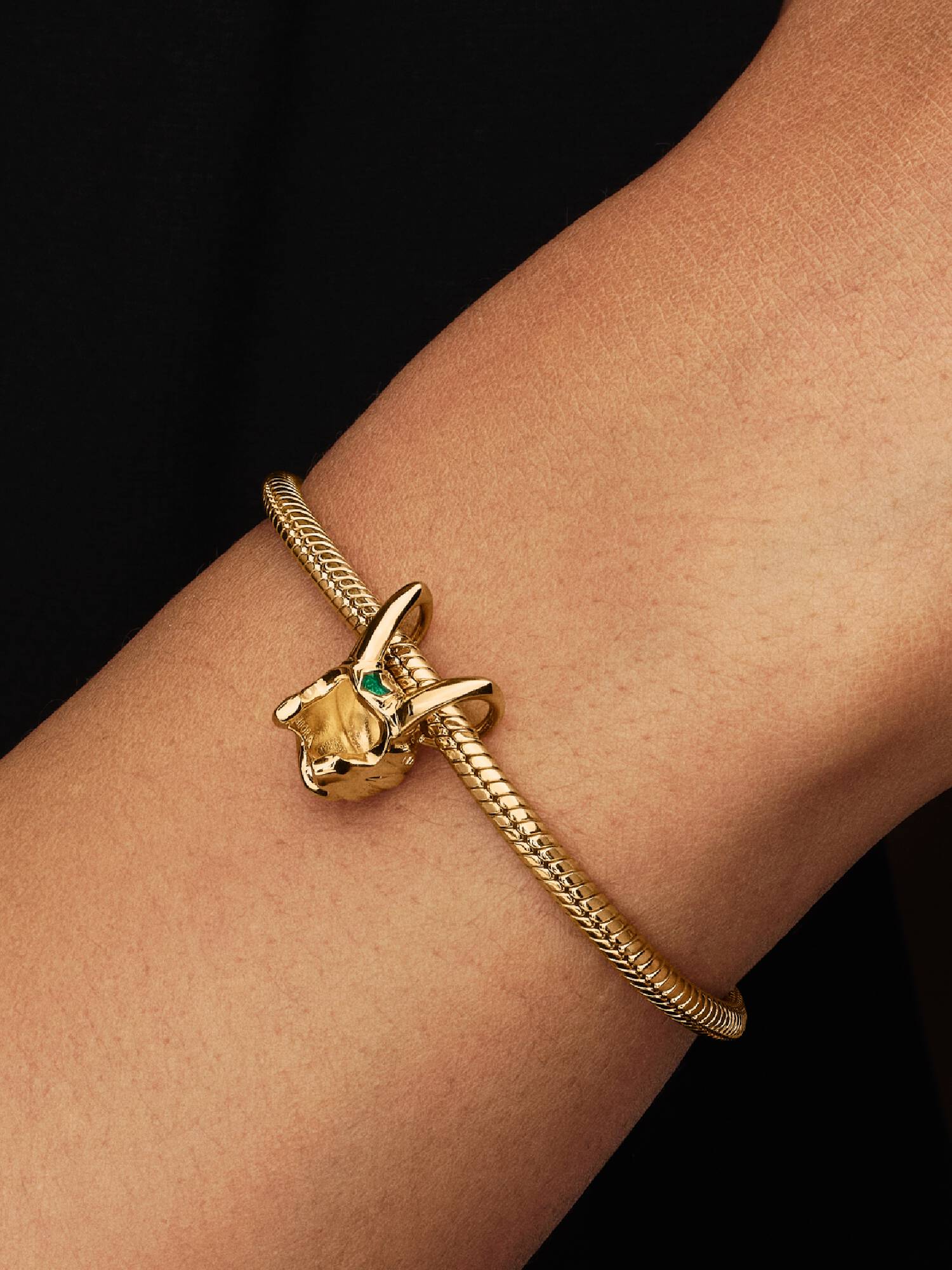 Charm Casco de Loki de Marvel de Disney