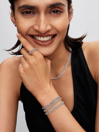 Brazalete de cadena cubana en pavé de Pandora Timeless
