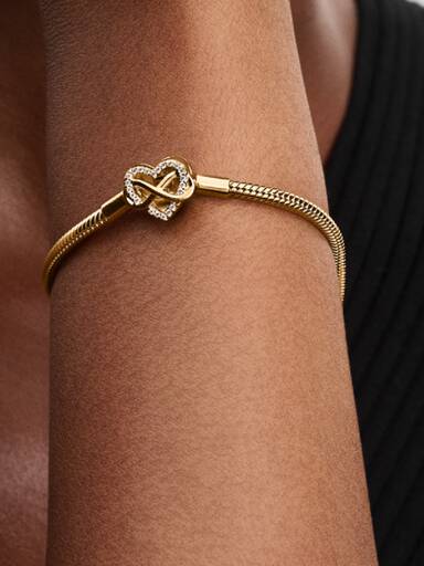 Brazalete de Cadena de Serpiente con Cierre de Corazón Infinito Brillante