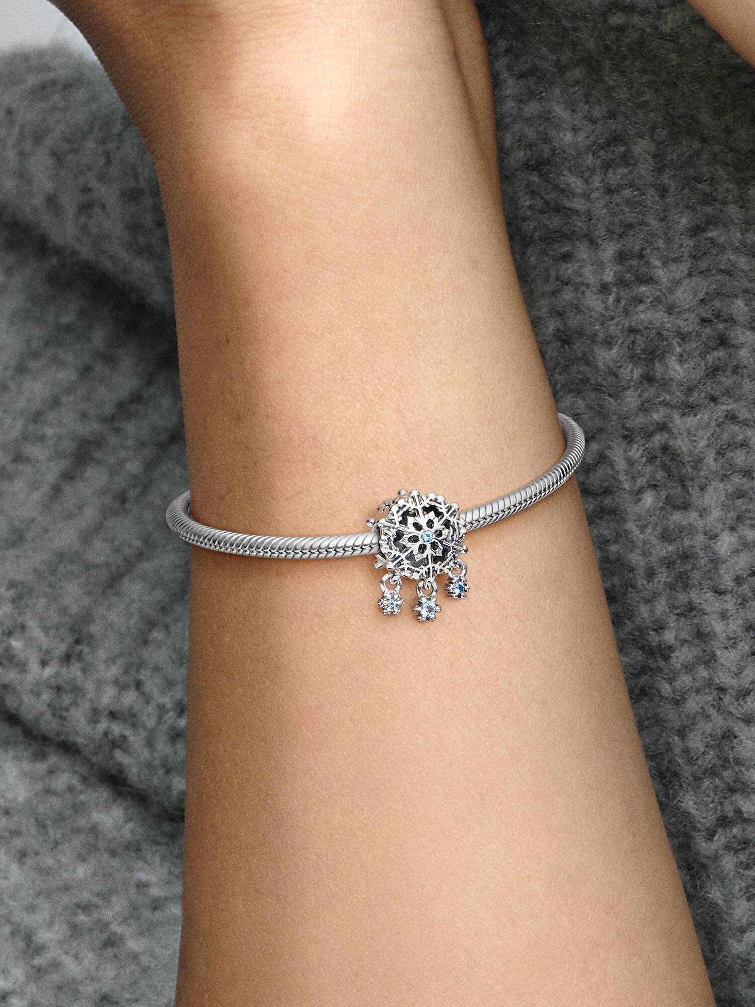 Charm Gota de copo de nieve helada