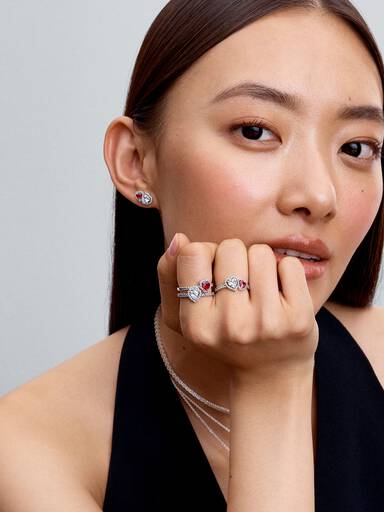 Anillo Corazones con Halo