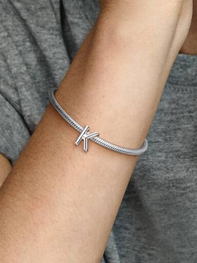 Charm del alfabeto letra K