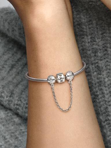 Cadena de seguridad Banda de corazones