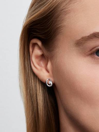 Aretes de botón Óvalo con forma orgánica y perlas cultivadas de agua dulce tratada