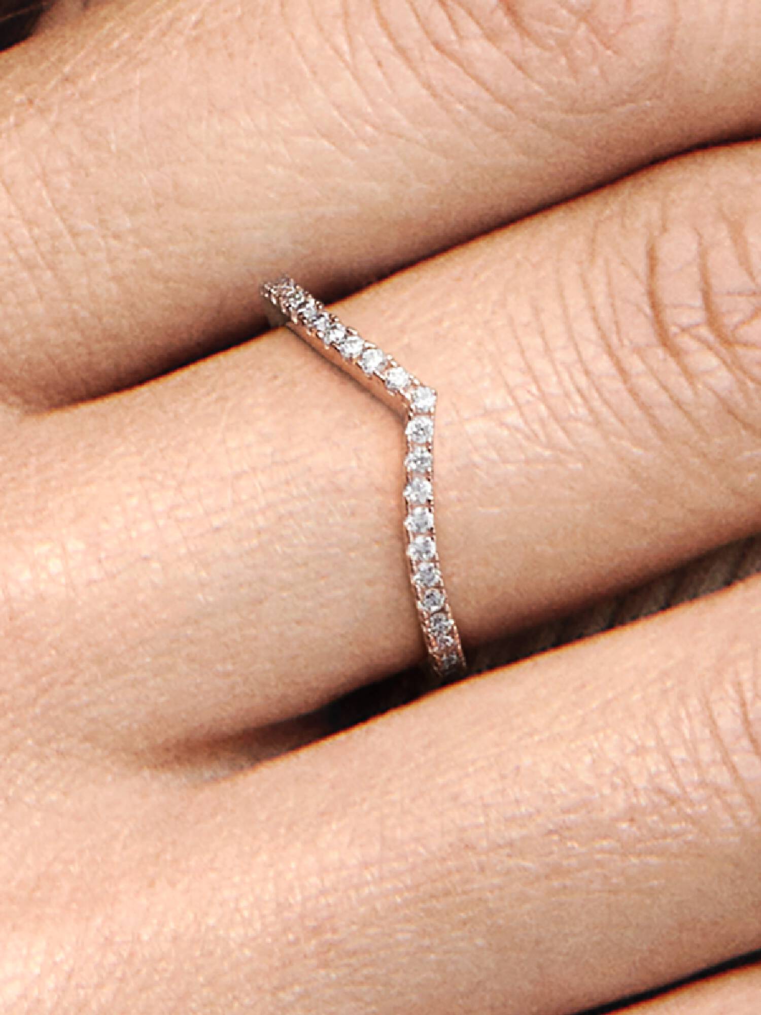 Anillo Hueso de los deseos deslumbrante