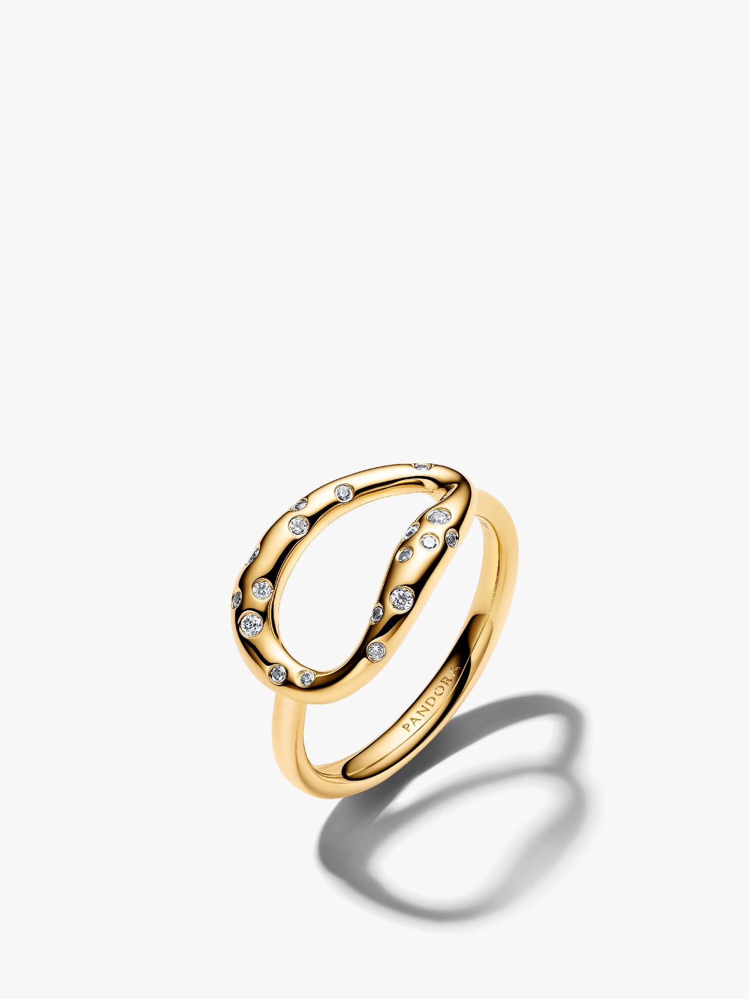 Anillo de impacto de forma orgánica engastado con piedras
