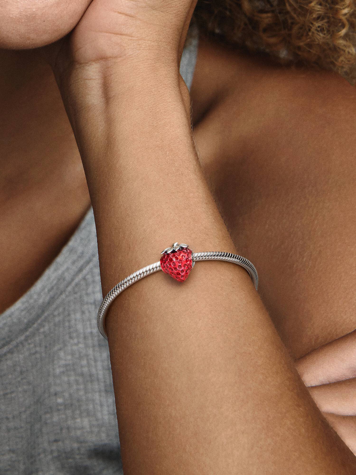 Charm fresa con semillas