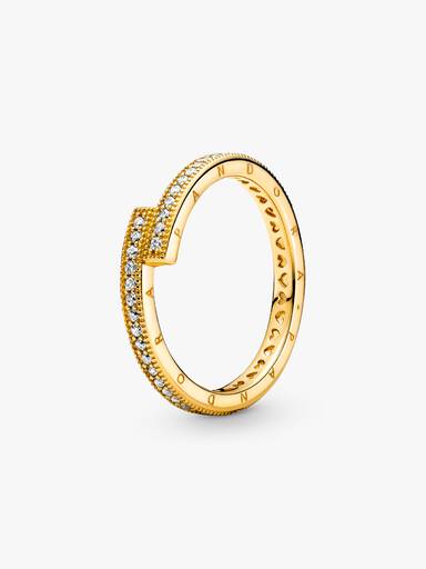 Anillo sobrepuesto reluciente