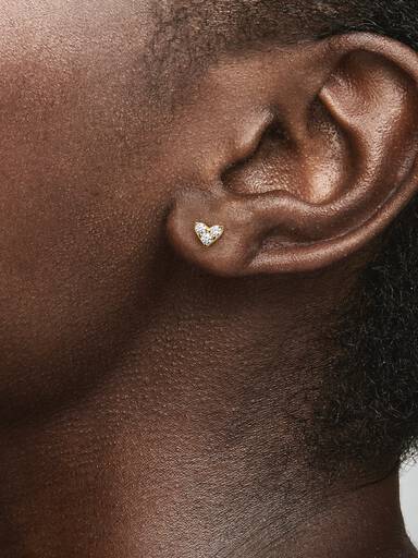 Aretes de botón Triple Corazón de Piedra