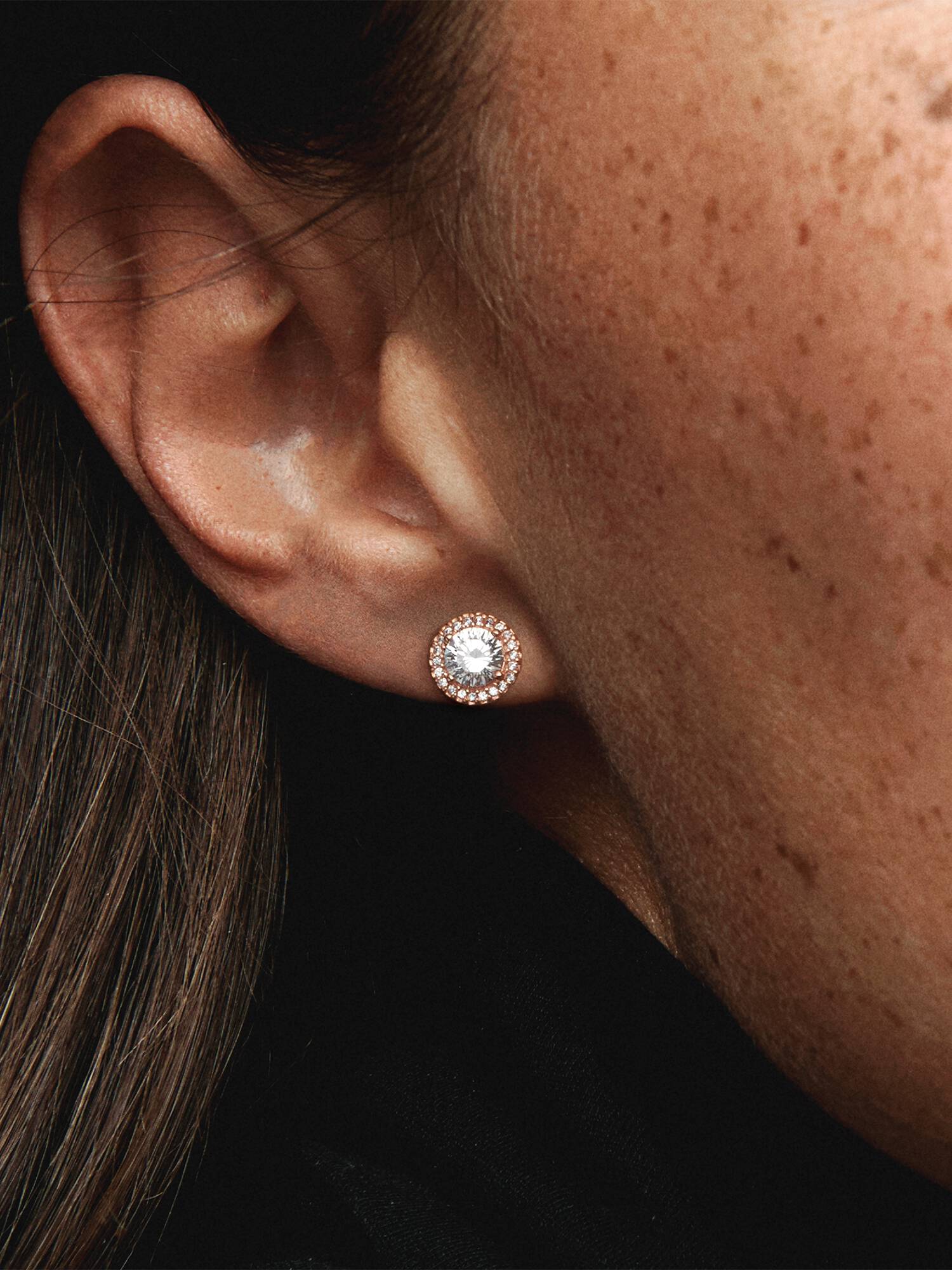 Aretes de botón Halo redondo brillante