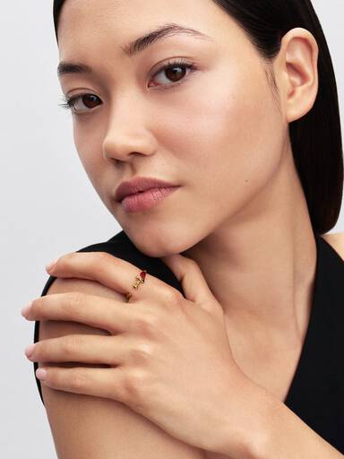 Anillo abierto con espada de Mulan de Disney