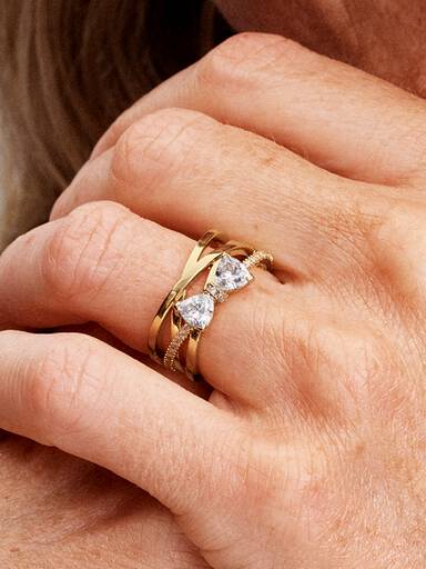 Anillo Banda Cruzada y Moño Brillante