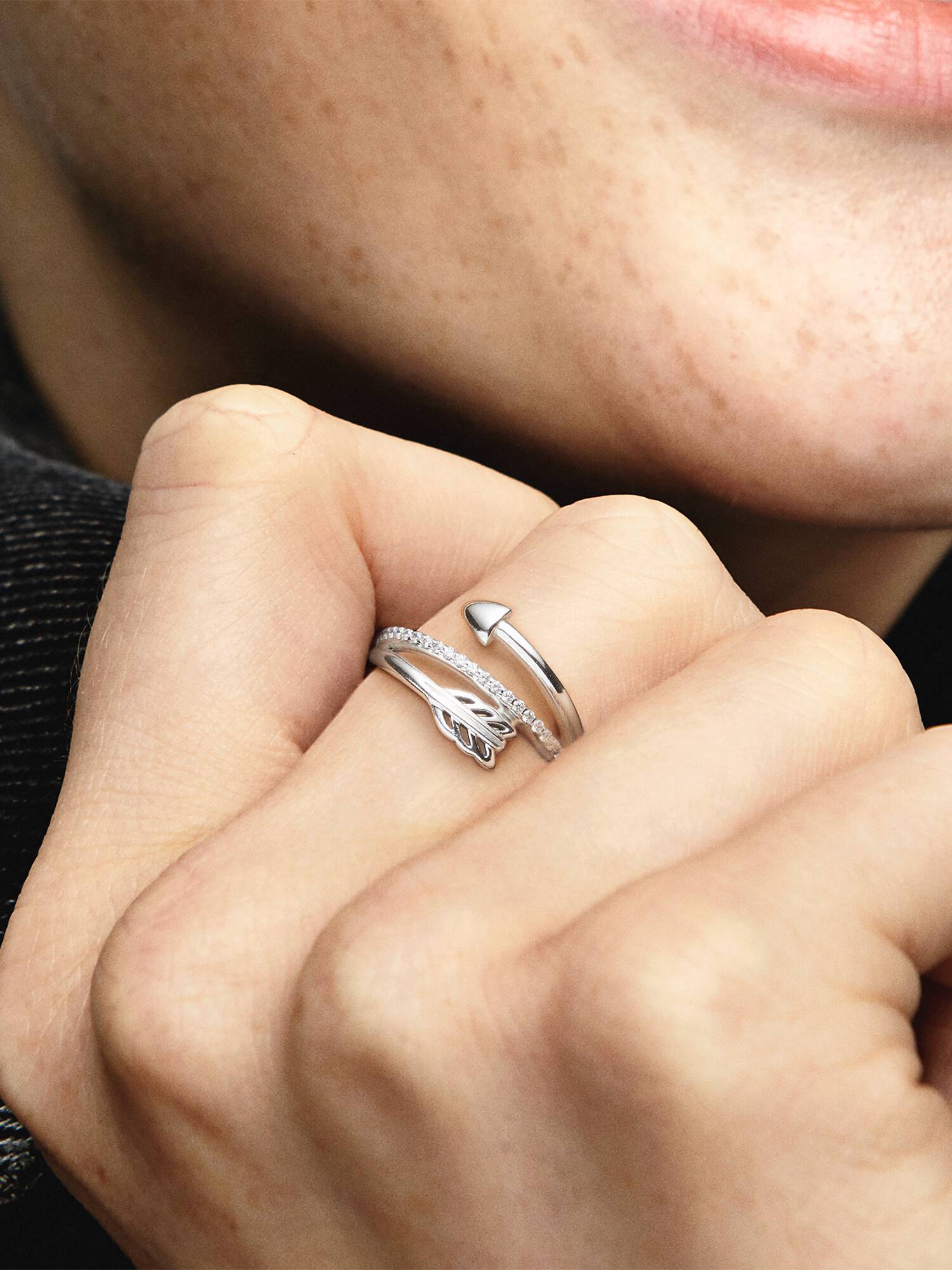 Anillo Flecha envolvente