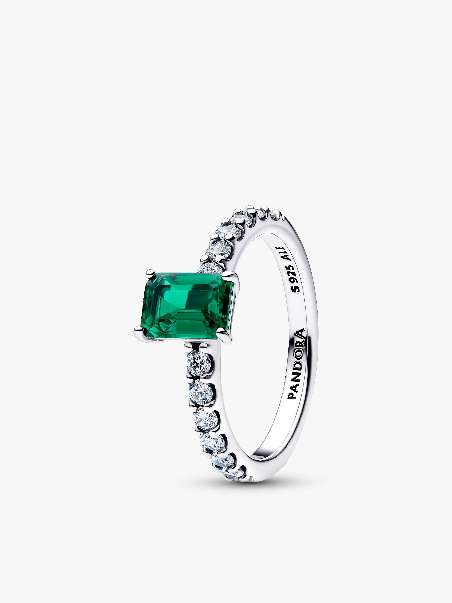 Anillo rectangular verde reluciente con halo