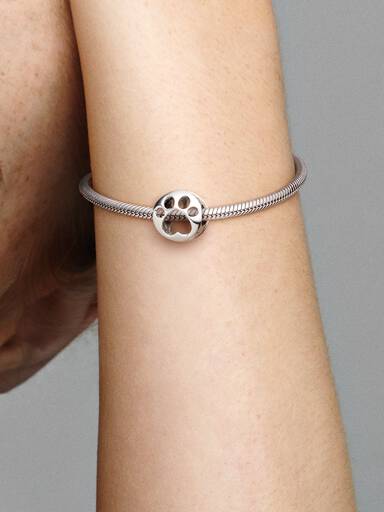 Charm calado Huellita