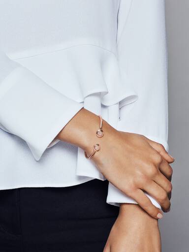 Brazalete Abierto Pandora Logo Pavé