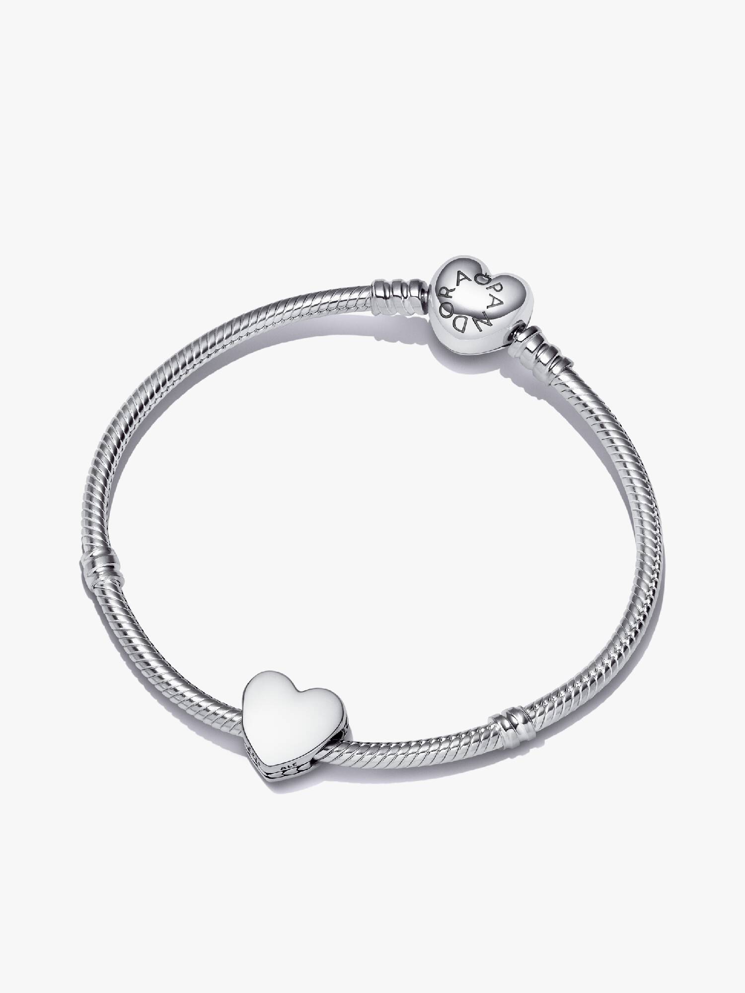 Set de brazalete con charm de corazón personalizable