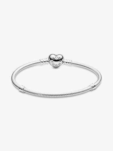 Brazalete de cadena de serpiente y corazón brillante