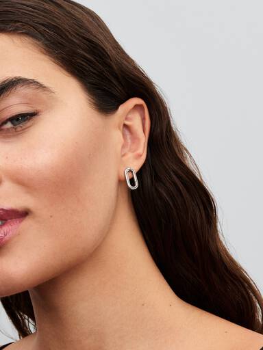 Arete de botón que se pueden abrir