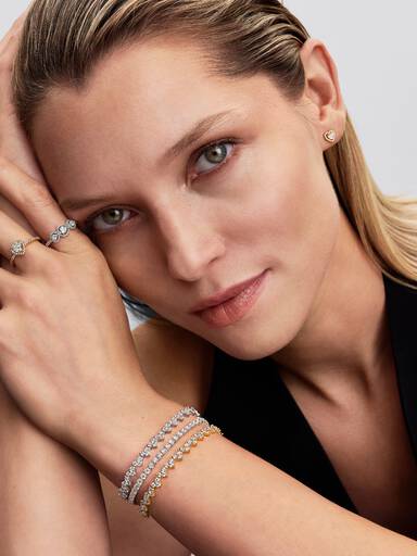 Brazalete Corazón con tres piedras