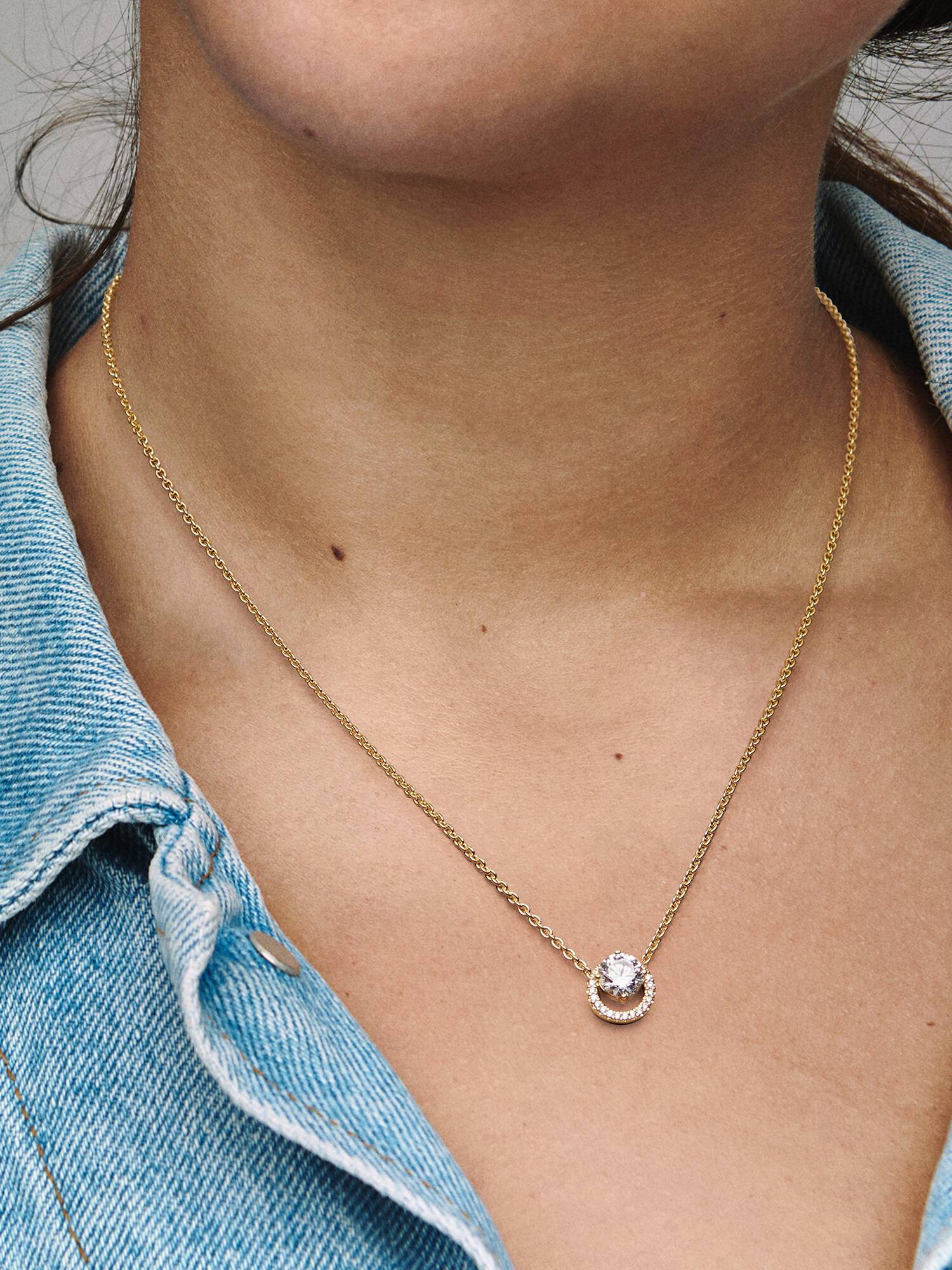 Collar cadena con pendiente Halo redondo reluciente