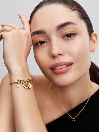 Brazalete Pandora Moments cadena de serpiente con broche de corazón