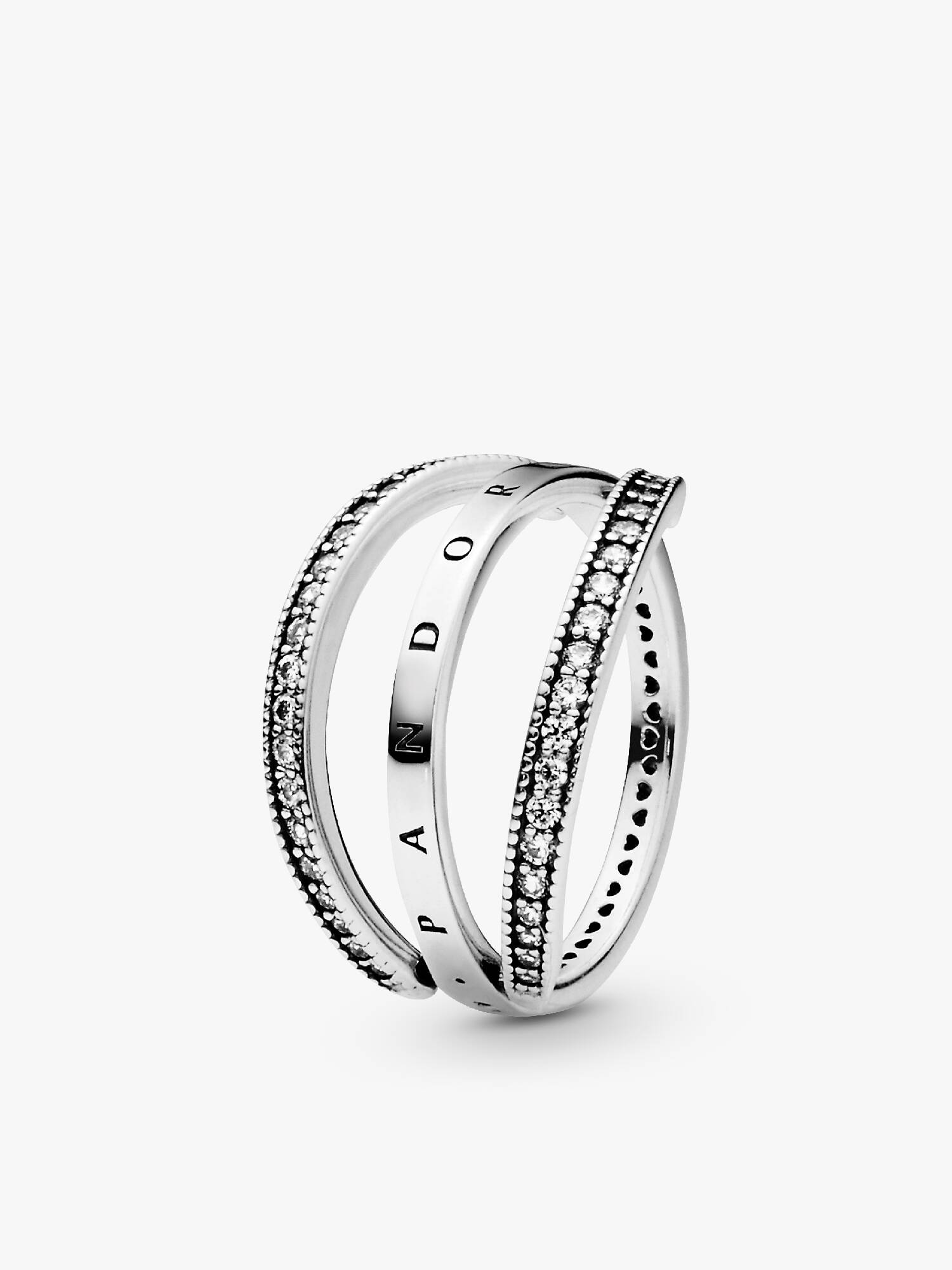 Anillo con corazones y logotipo de Pandora