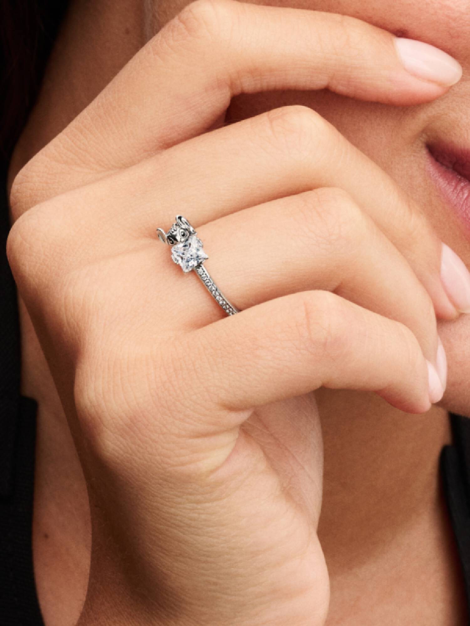 Anillo Stitch y piedra de Disney