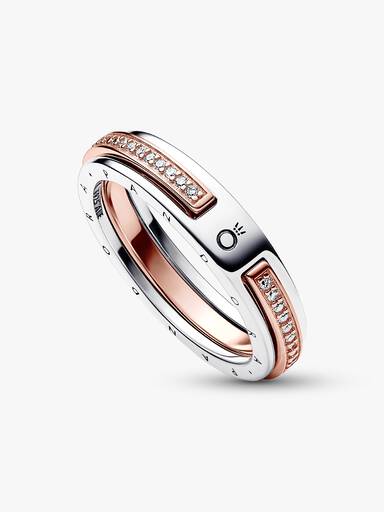 Anillo de dos tonos con logo y pavé de Pandora Signature
