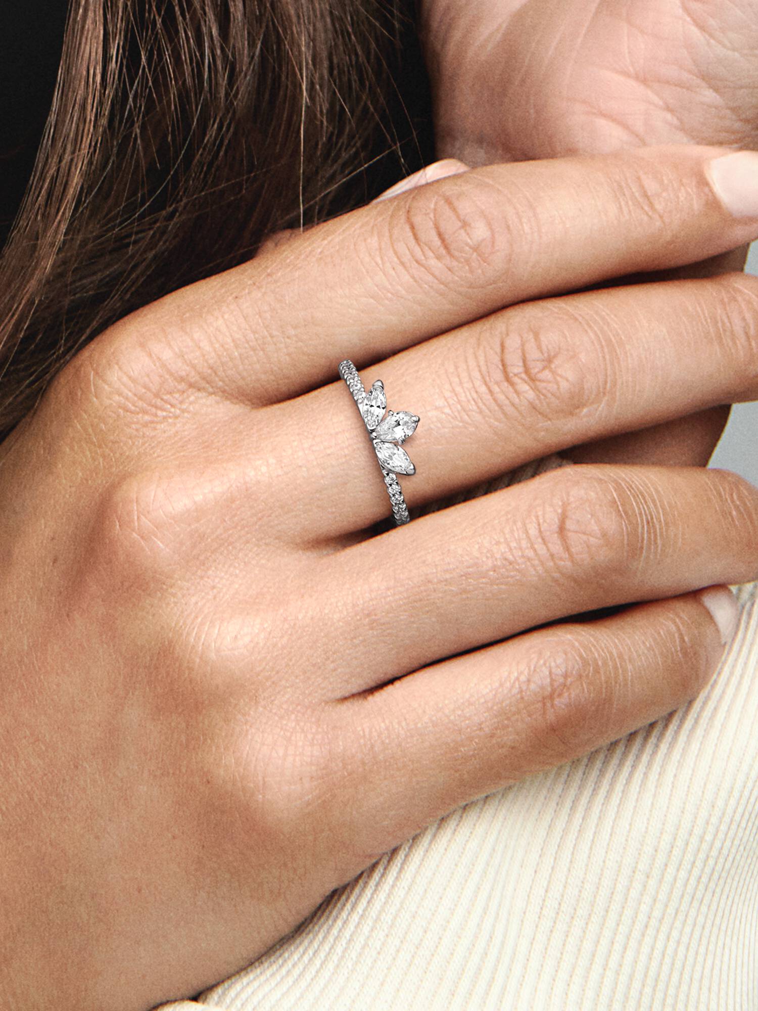 Anillo Racimo herbario reluciente