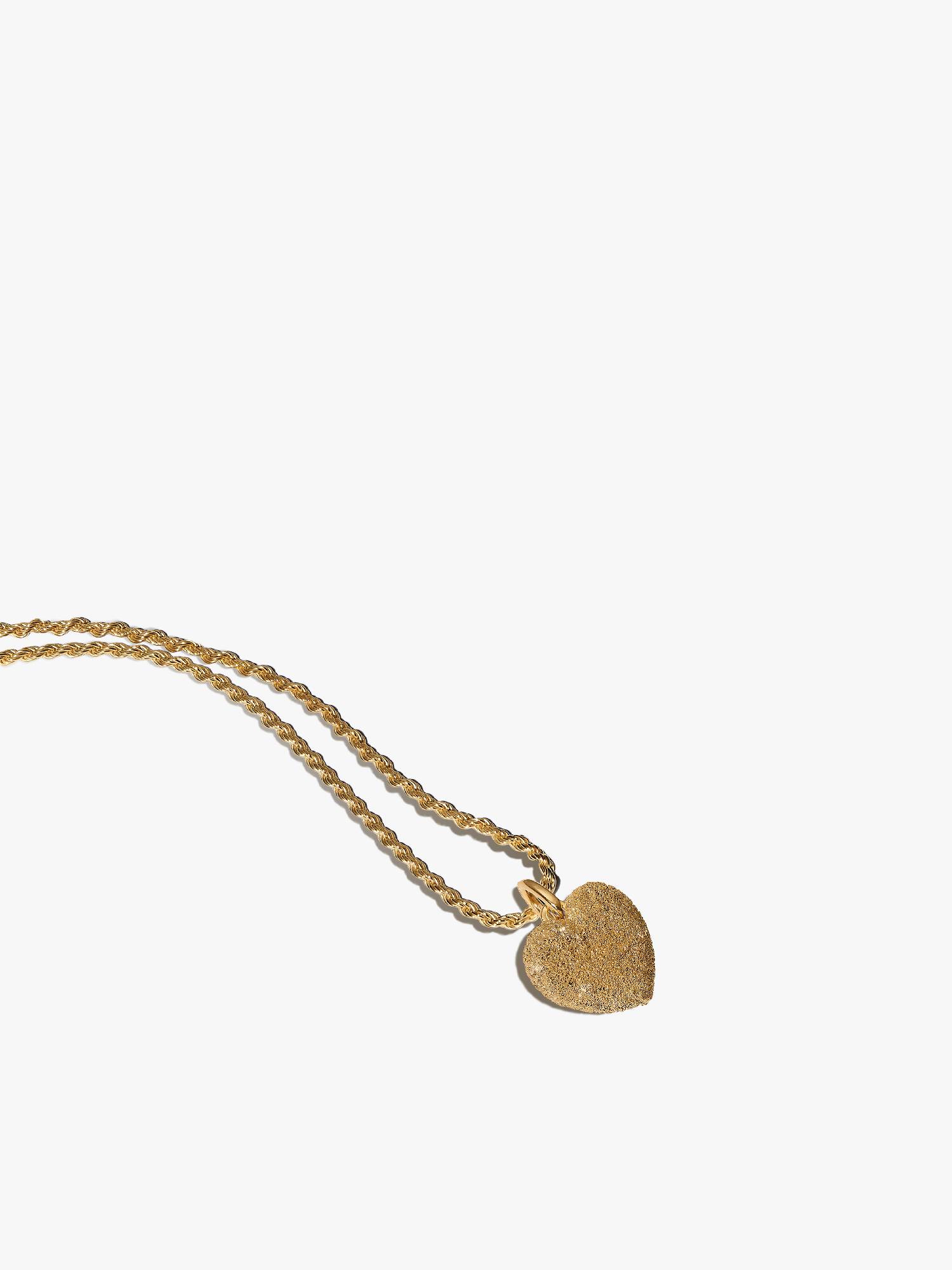 Collar con colgante de corazón abultado con textura dorada
