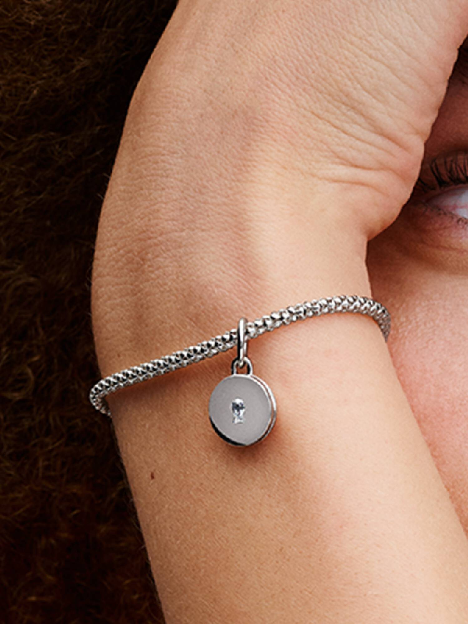 Charm Colgante Medallón Amor grabable que se puede abrir